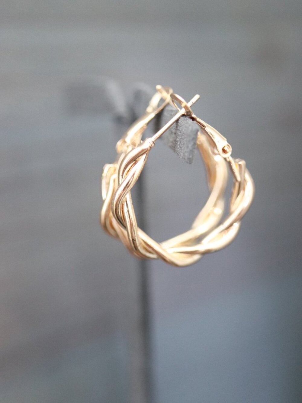 24mm Twist C-Hoop Stud Earrings 18k Gold Plated